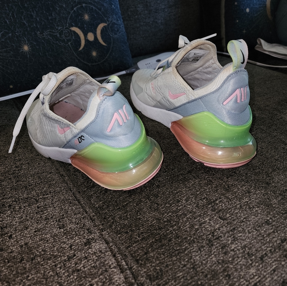 Nike air 270 white with pastel accent